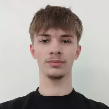 Photo de profil de Sasha Lorenc, développeur web et étudiant en BUT Informatique